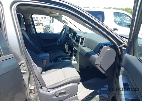 2008 Jeep Grand Cherokee Laredo z USA, uszkodzony, nr VIN 1J8GR48K28C156822